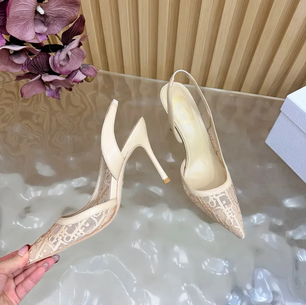 Dior Adiorable Slingback Pump Trench Dior Oblique Embroidered Mesh for Women Dior Adiorable Slingback Pump Trench Dior Oblique Embroidered Mesh for Women