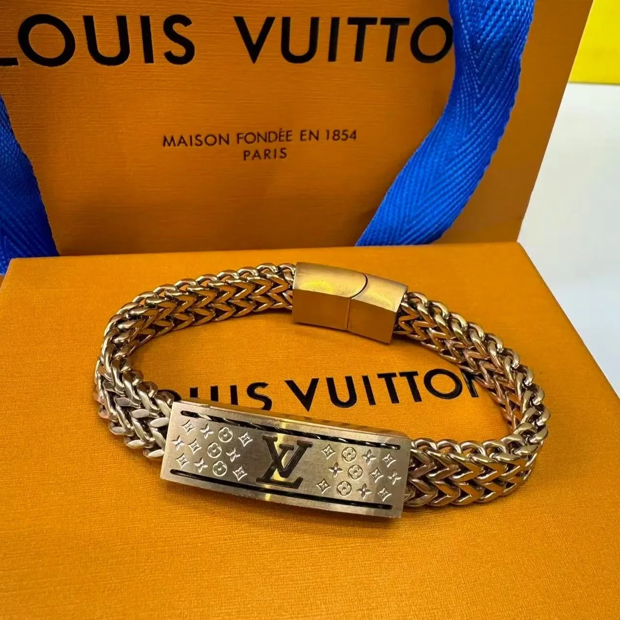 Louis Vuitton Monogram Chain Braided Bracelet Gold Hardware Louis Vuitton Monogram Chain Braided Bracelet Gold Hardware