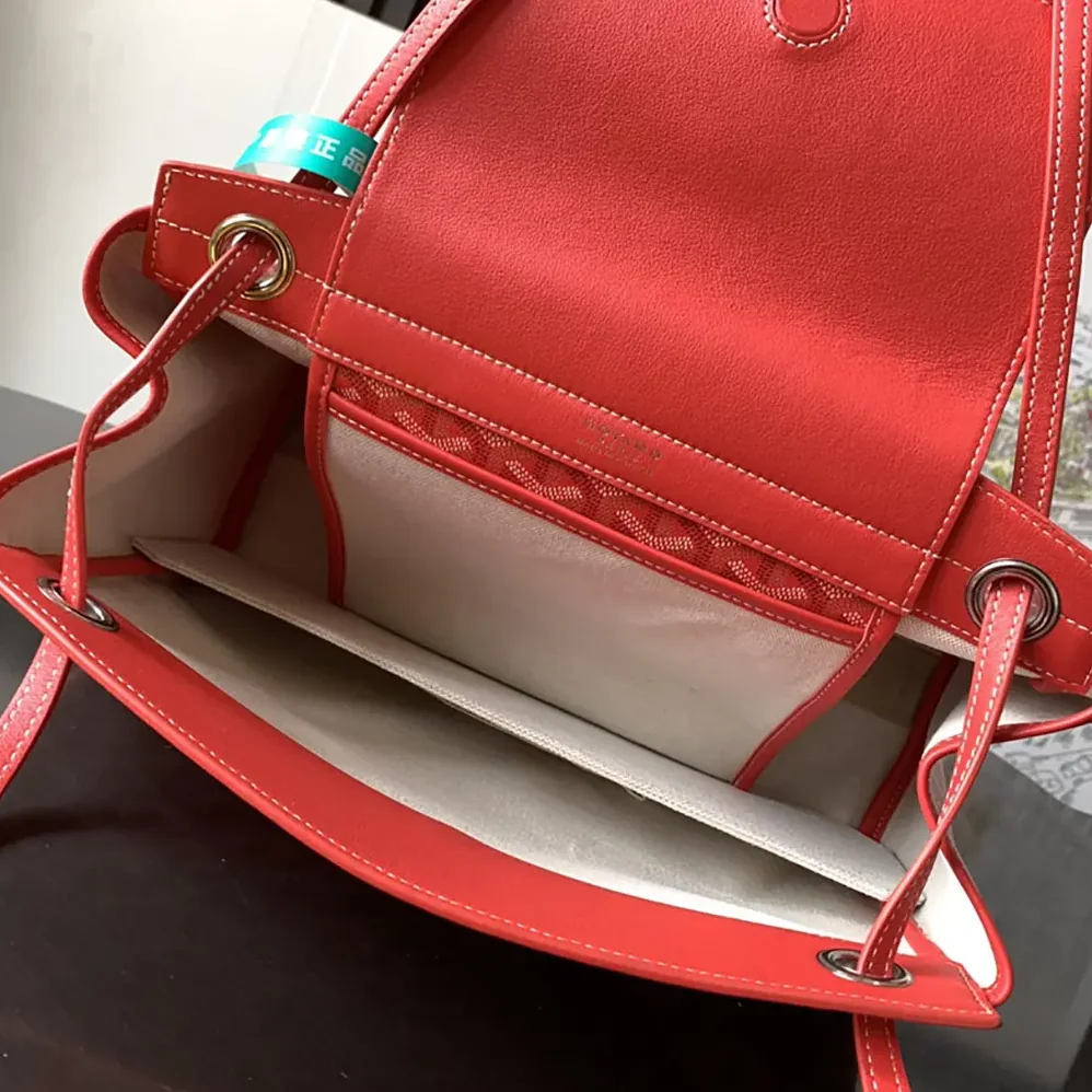 Goyard Rouette Souple Bag for Unisex in Red Goyard Rouette Souple Bag for Unisex in Red