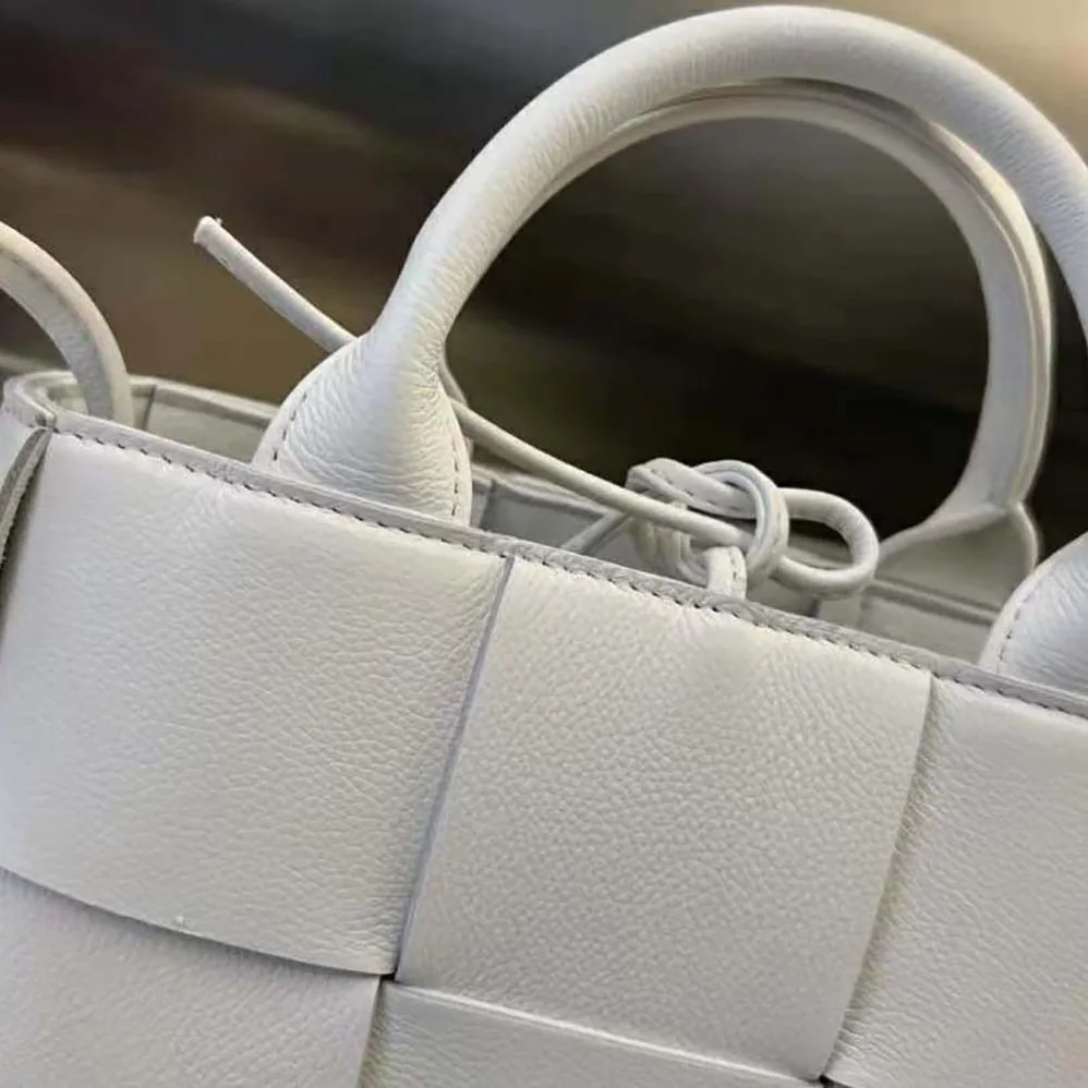 Bottega Veneta Candy Arco Tote Bag Micro Intreccio Grained Leather Tote Bag with Detachable Strap for Women in White