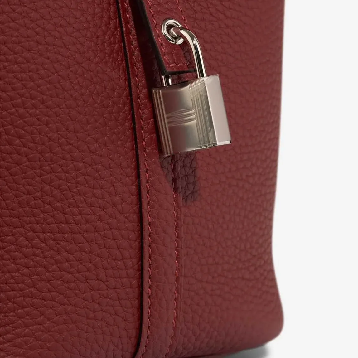 Hermès Picotin 18 Taurillon Clémence Rouge H Red Palladium Hardware /