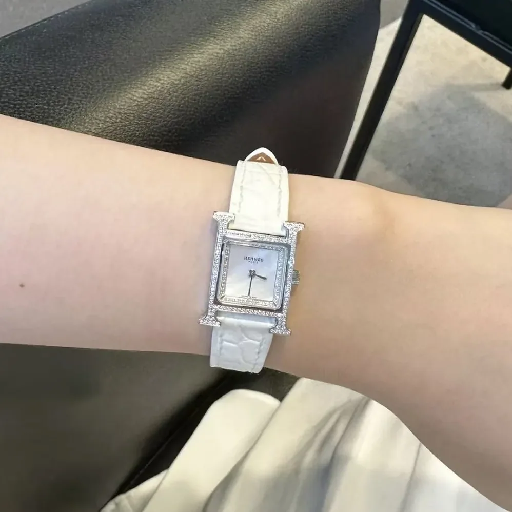 Hermes Heure H Watch Mini Model 21 mm for Women in White Hermes Heure H Watch Mini Model 21 mm for Women in White