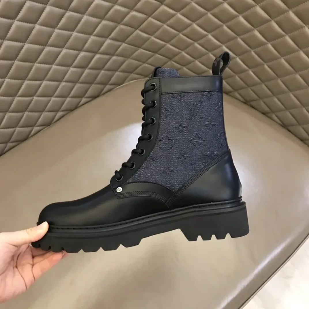 Louis Vuitton LV Ranger Ankle Boots Monogram Flower Black 1AANTF Louis Vuitton LV Ranger Ankle Boots Monogram Flower Black 1AANTF