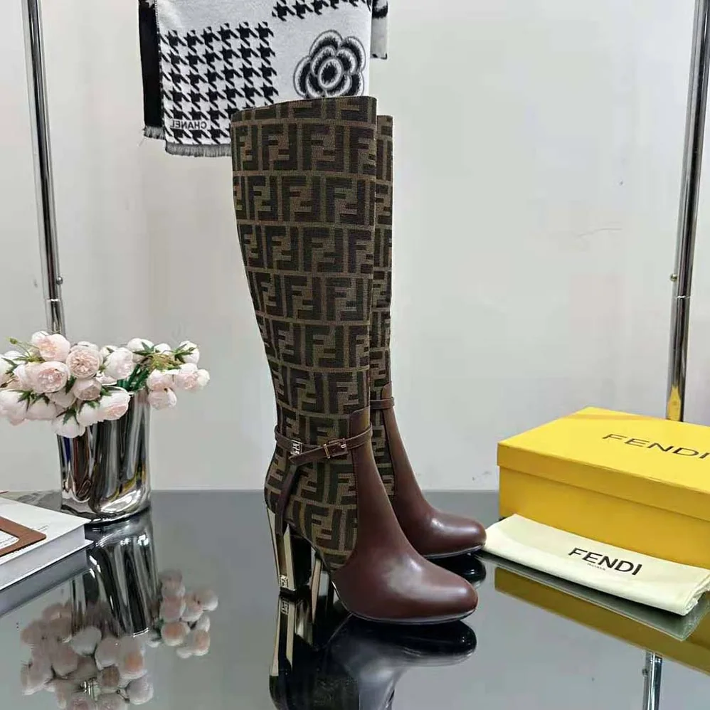 Fendi Delfina Brown Leather High for Women in heeled Boots