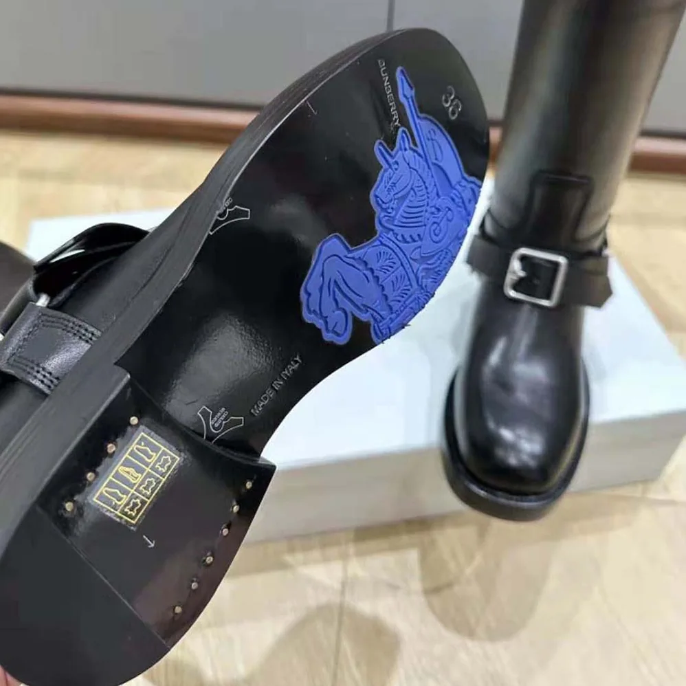 Burberry Leather Saddle Tall Boots for Women in Black Burberry Leather Saddle Tall Boots for Women in Black
