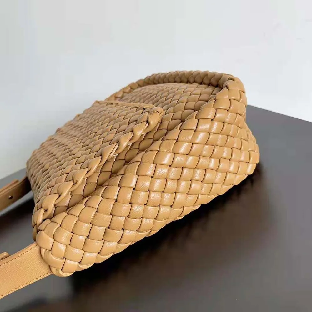 Bottega Veneta Cobble Shoulder Bag Small Padded Intreccio Leather for Women in Brown Bottega Veneta Cobble Shoulder Bag Small Padded Intreccio Leather for Women in Brown