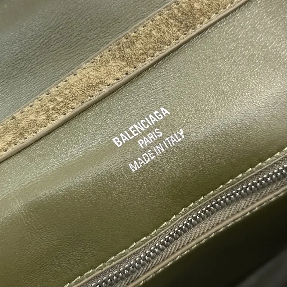 Balenciaga Rodeo Handbag Medium In Khaki Waxed Suede Calfskin And Smooth Calfskin for Women Balenciaga Rodeo Handbag Medium In Khaki Waxed Suede Calfskin And Smooth Calfskin for Women