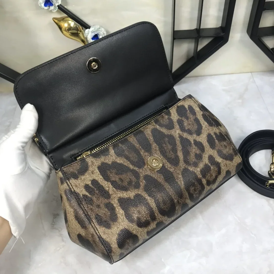 Dolce & Gabbana Leopard Print Small Sicily Top Handle Bag Muticolour / DG Dolce & Gabbana Leopard Print Small Sicily Top Handle Bag Muticolour / DG