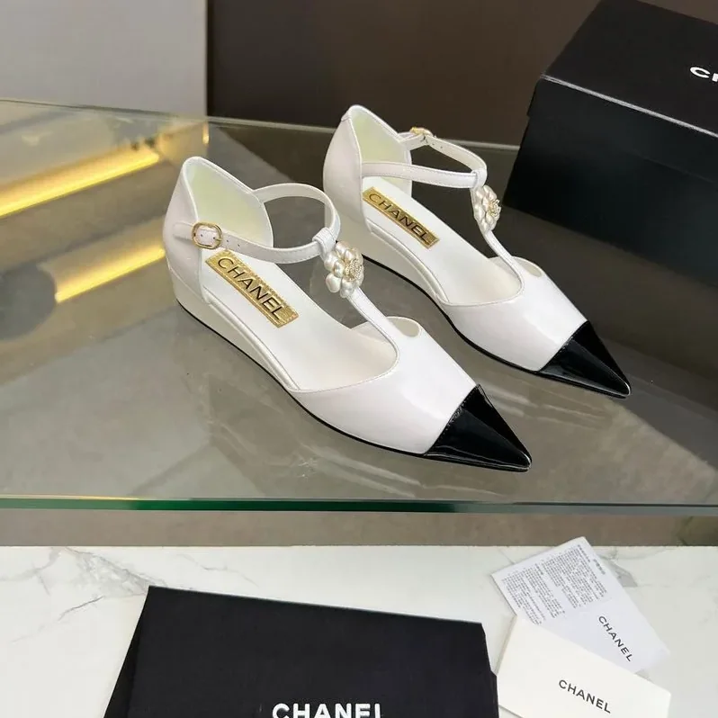 Chanel Flower Patterns Casual White