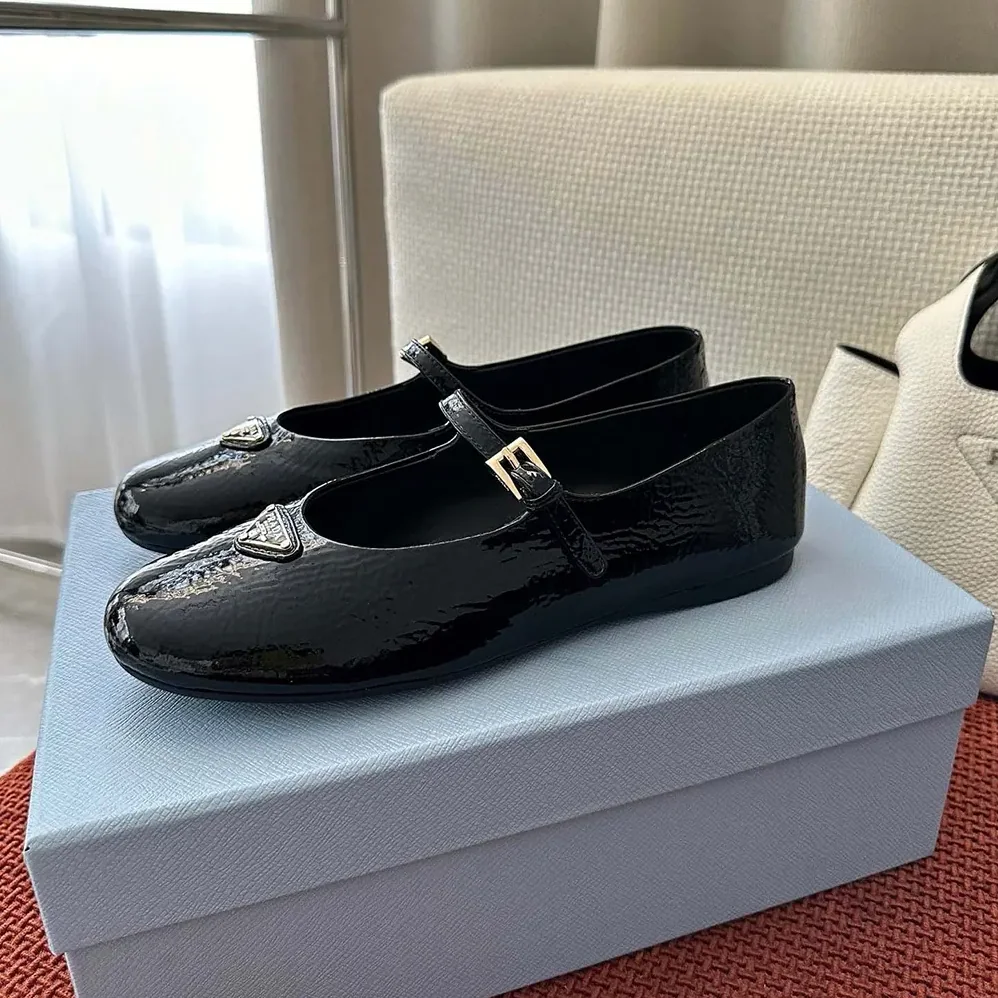 Prada Naplak Patent Leather Ballerinas for Women in Black Prada Naplak Patent Leather Ballerinas for Women in Black