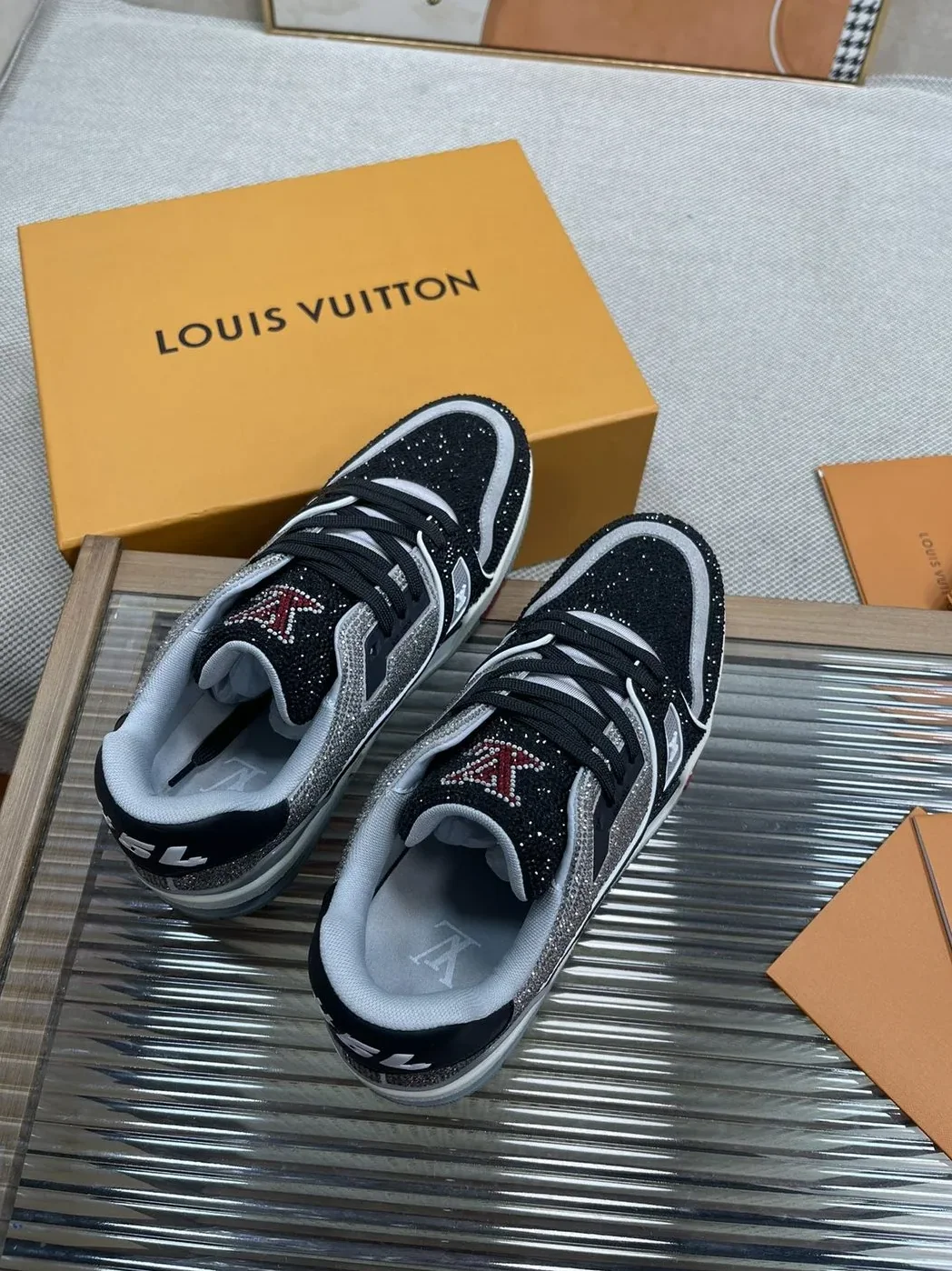 Louis Vuitton Trainer Sneaker LV Black in Silver