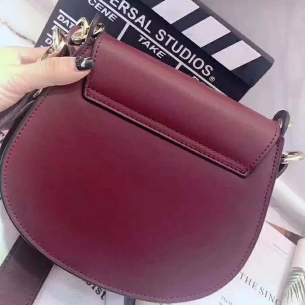 Chloe Small Tess Bag in Shiny & Suede Calfskin for Women in Maroon