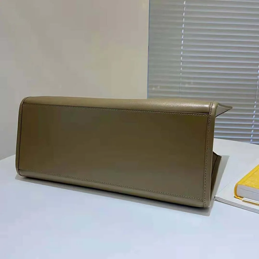 Fendi Sunshine Medium Gray Leather and Elaphe Shopper for Women