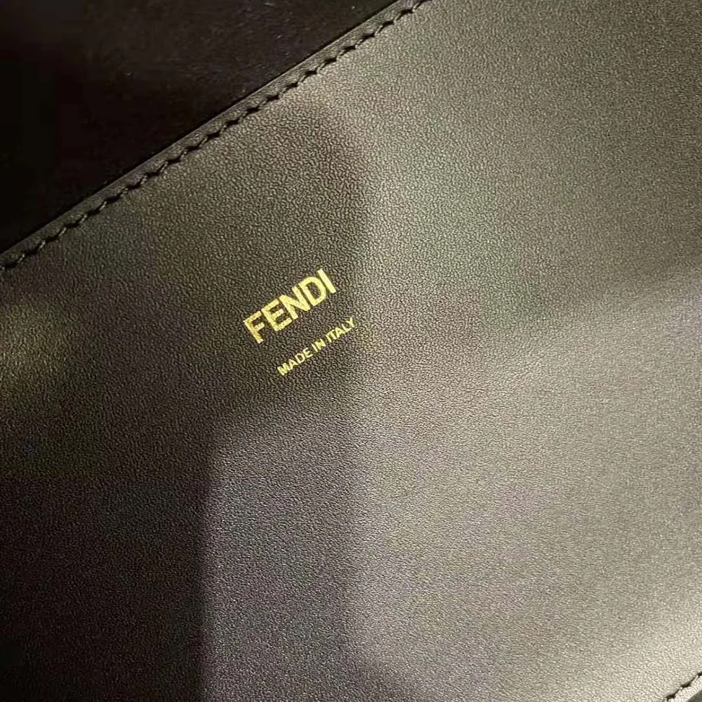 Fendi Sunshine Medium Leather Shopper for Women in Black Fendi Sunshine Medium Leather Shopper for Women in Black