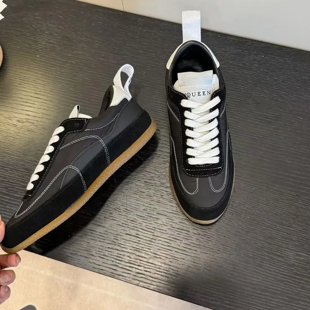 Alexander Mcqueen EC1 Sneaker in Black for Unisex in White Alexander Mcqueen EC1 Sneaker in Black for Unisex in White