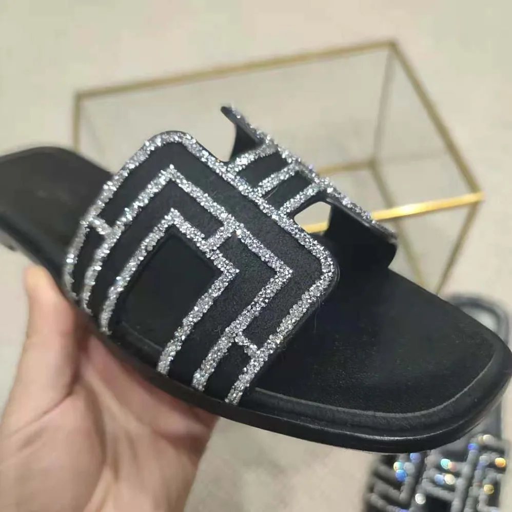 Hermes Oran Sandal in Suede Goatskin for Women in Black
