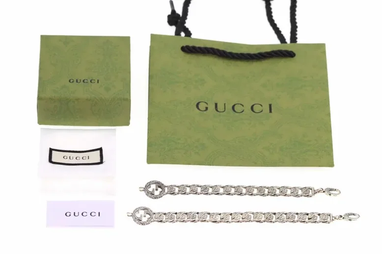 Gucci Interlocking G Chain Bracelet Silver Tone Gucci Interlocking G Chain Bracelet Silver Tone