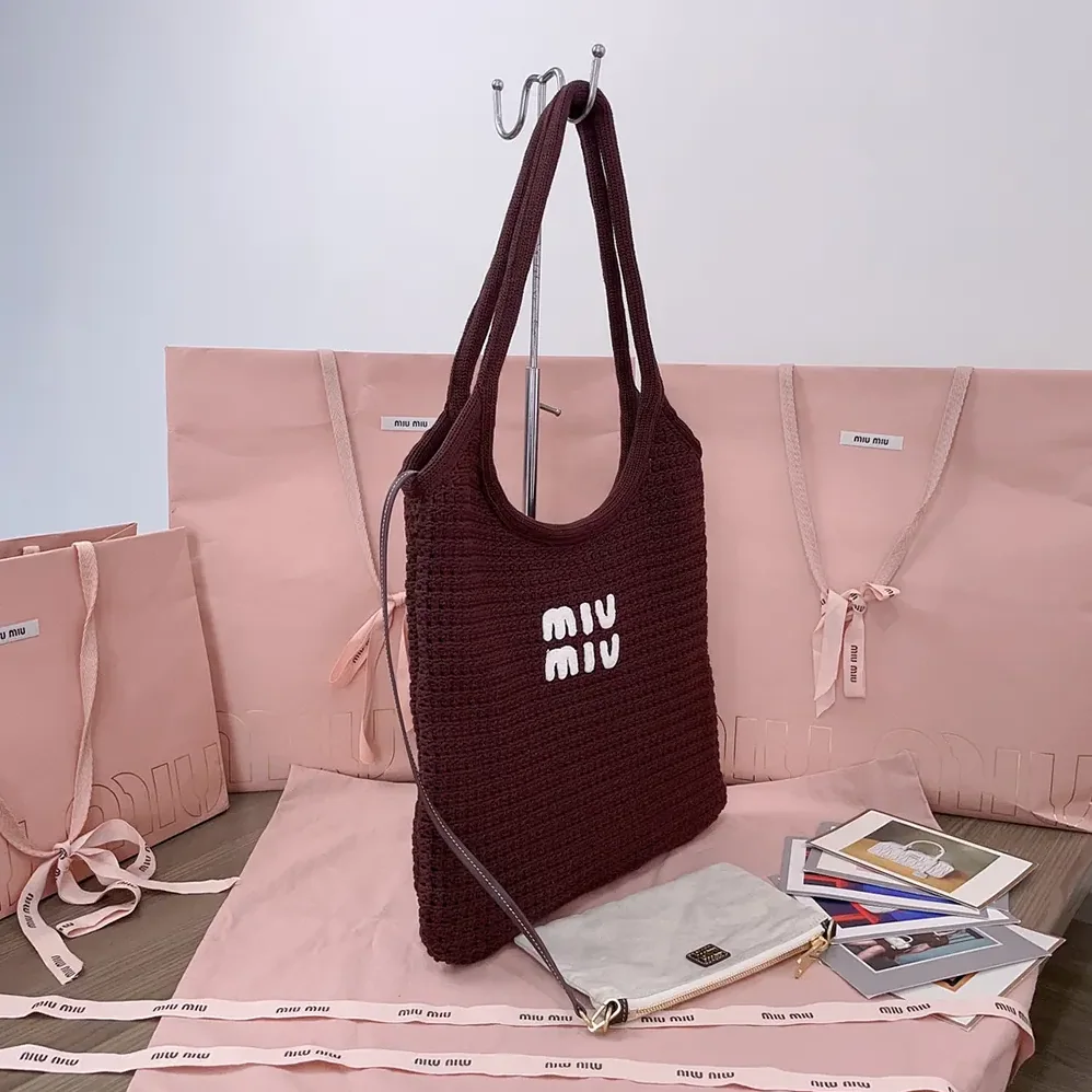 Miu Miu Ivy Raffia for Women in Effect Woven Tote Bag Miu Miu Ivy Raffia for Women in Effect Woven Tote Bag