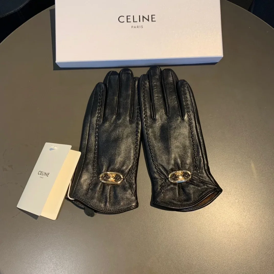 Celine Triomphe Gloves In Black Celine Triomphe Gloves In Black