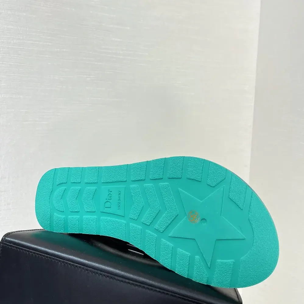 Dior Diorsea Thong Sandal Aquamarina Leather for Women in Effect Fabric Dior Diorsea Thong Sandal Aquamarina Leather for Women in Effect Fabric
