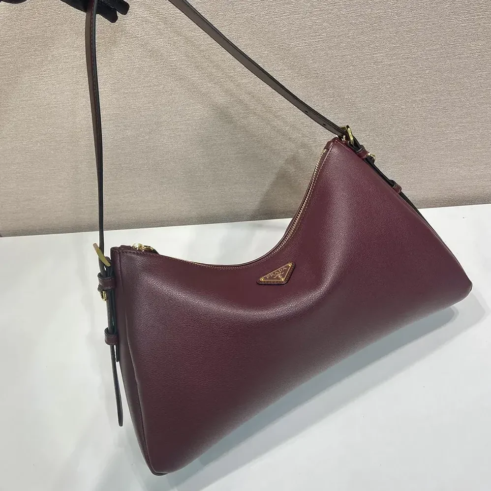 Prada Aimée Large Leather Shoulder Bag for Women in Maroon Prada Aimée Large Leather Shoulder Bag for Women in Maroon