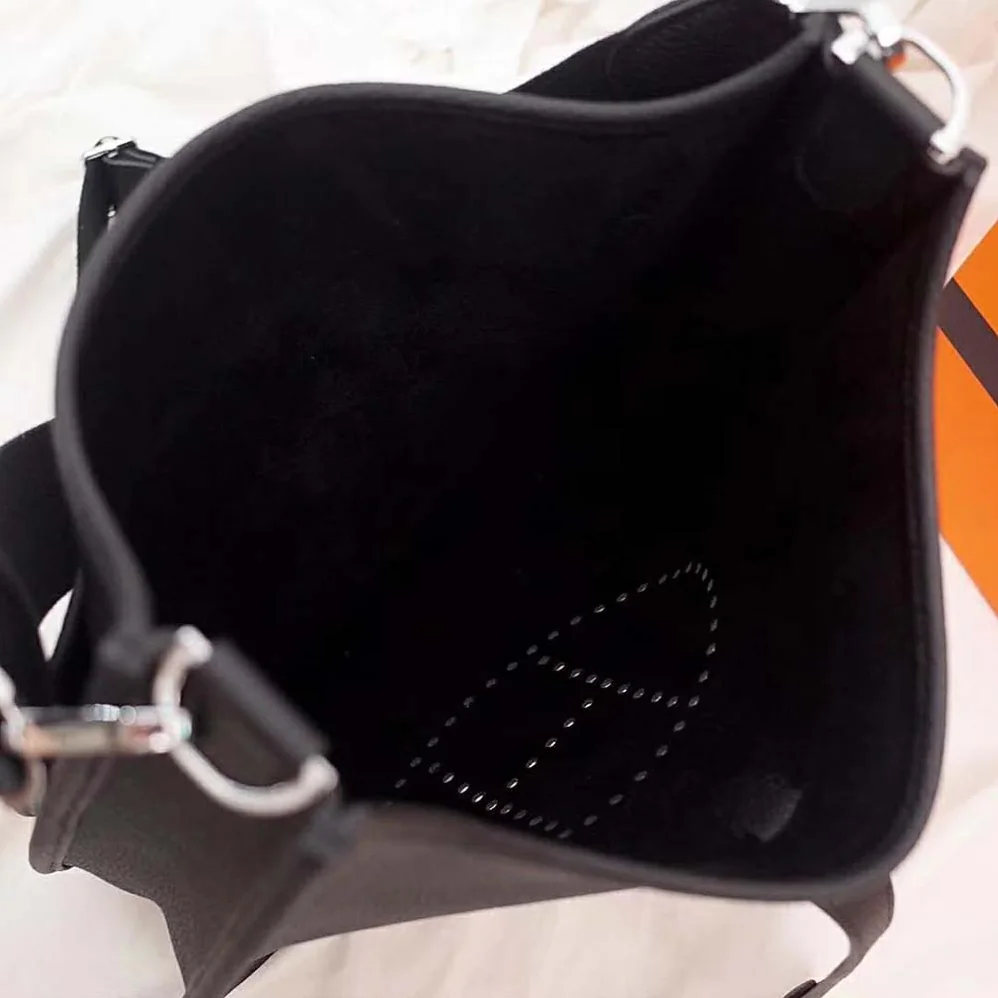 Hermes Evelyne III 33 Bag for Women in Black Hermes Evelyne III 33 Bag for Women in Black