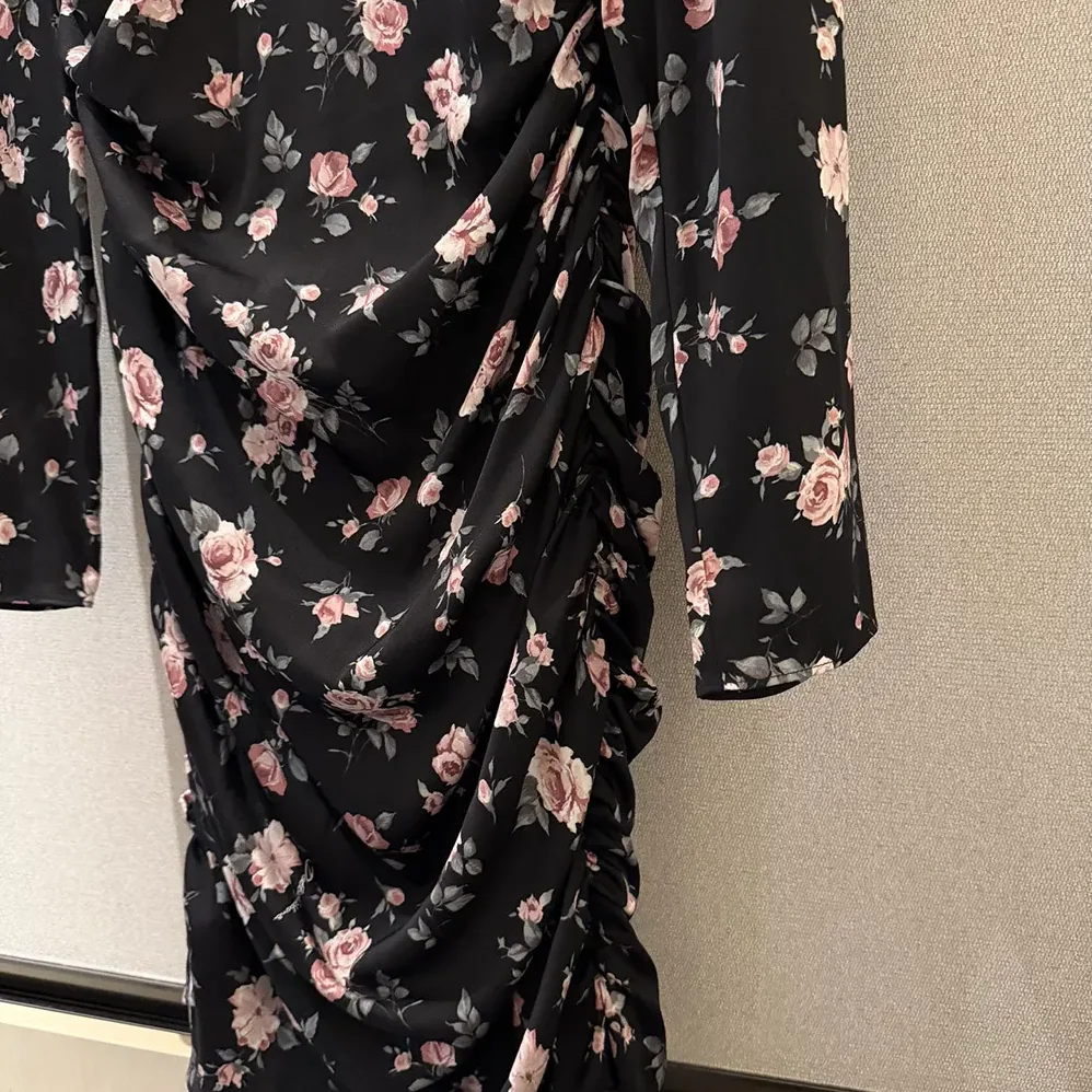 Dolce Gabbana D&G Vintage Rose for Women in Print Draped Dress Dolce Gabbana D&G Vintage Rose for Women in Print Draped Dress