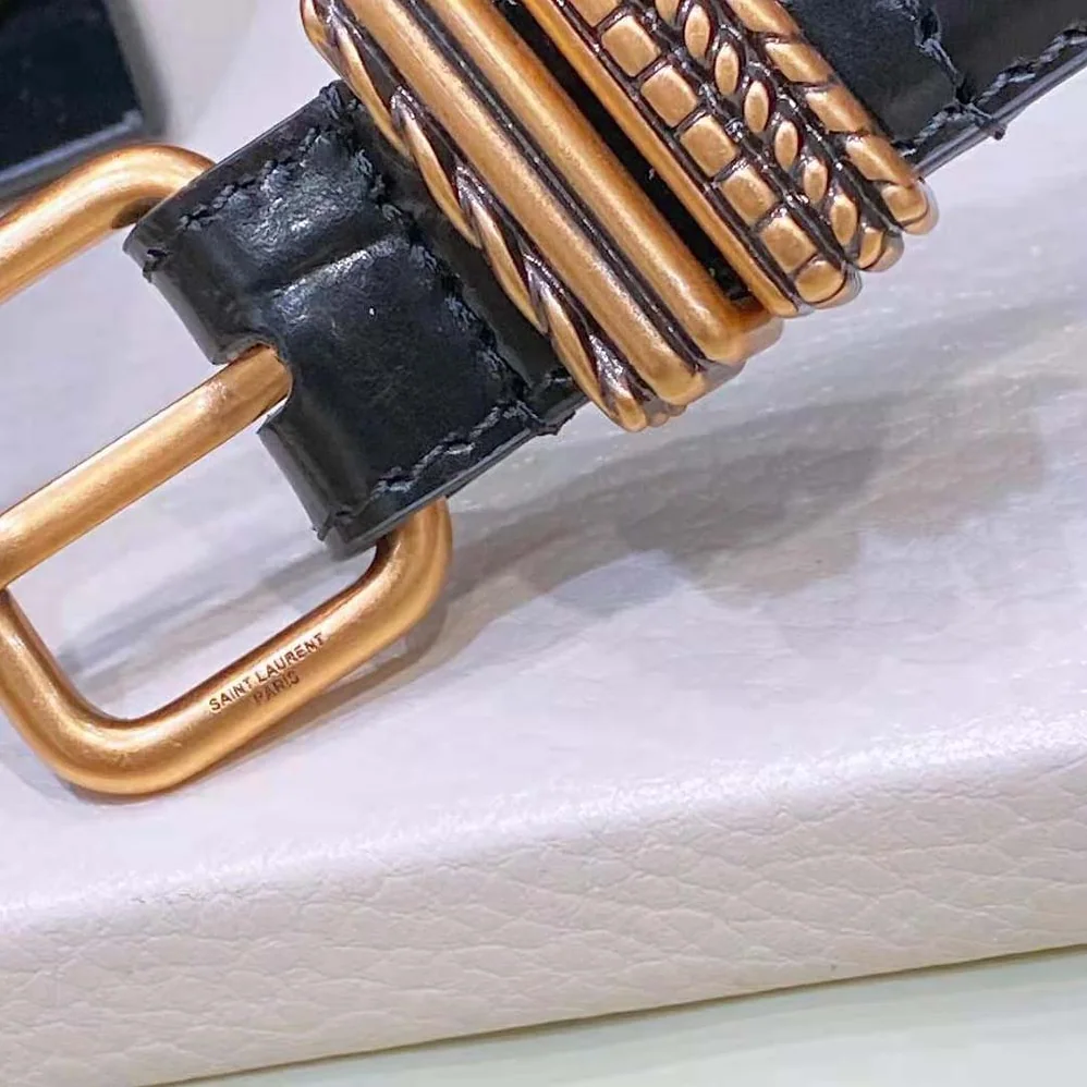 Saint Laurent YSL Hublot Loop Belt in Crocodile for Women in Embossed Leather