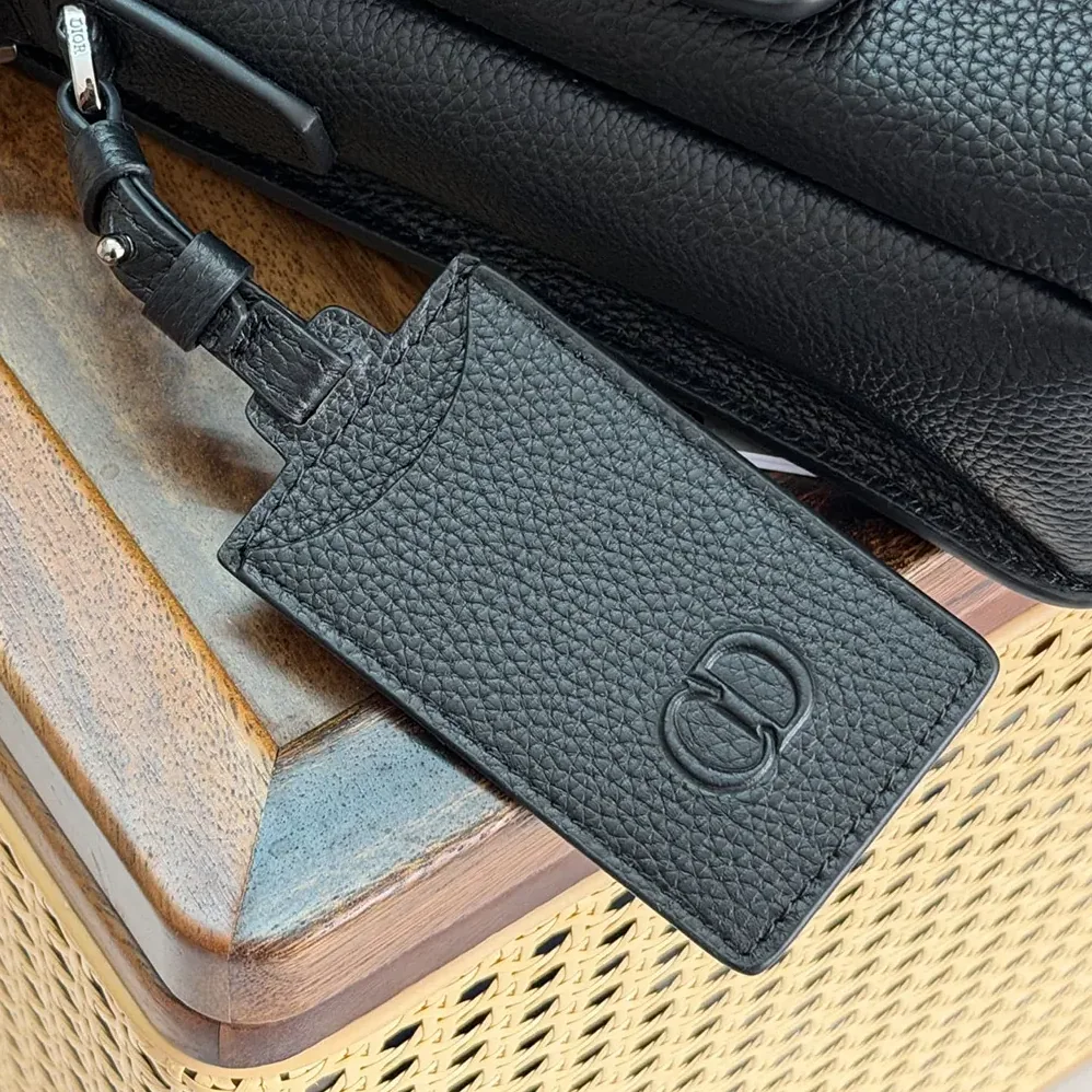 Dior CD Icon Messenger Bag with Flap Gris Flanelle Matte Grained Calfskin for Men Dior CD Icon Messenger Bag with Flap Gris Flanelle Matte Grained Calfskin for Men