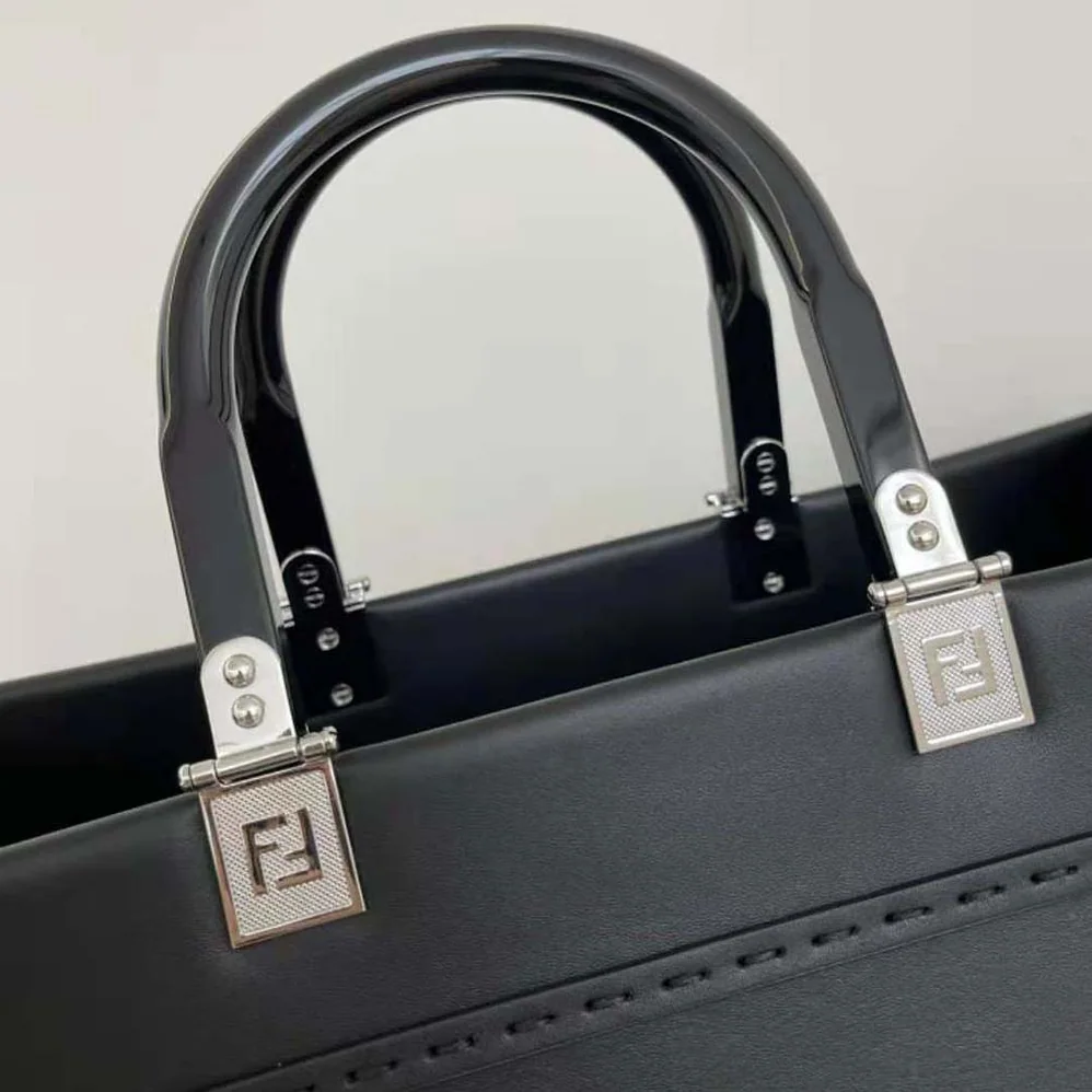 Fendi Sunshine Medium Black Leather Shopper for Women