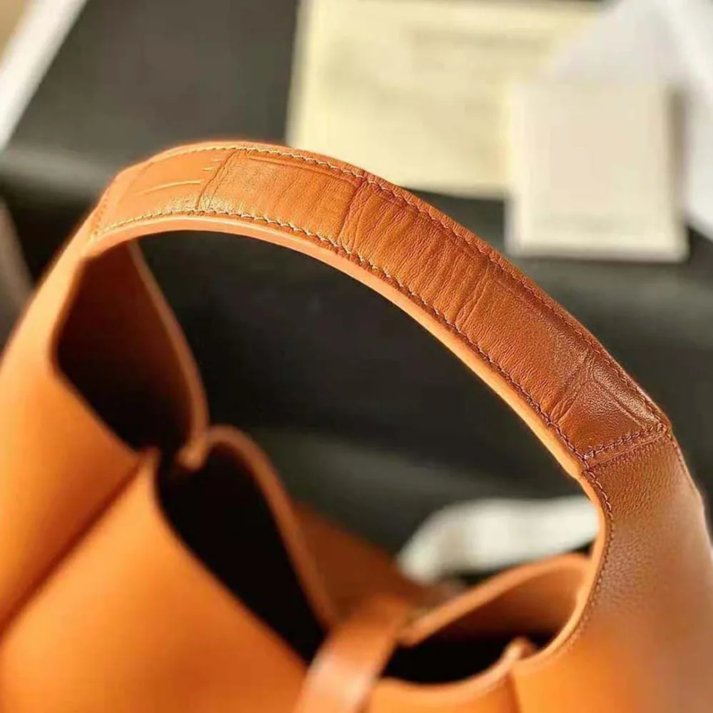 Givenchy Medium G-Hobo Bag in Smooth Leather for Women in Brown Givenchy Medium G-Hobo Bag in Smooth Leather for Women in Brown