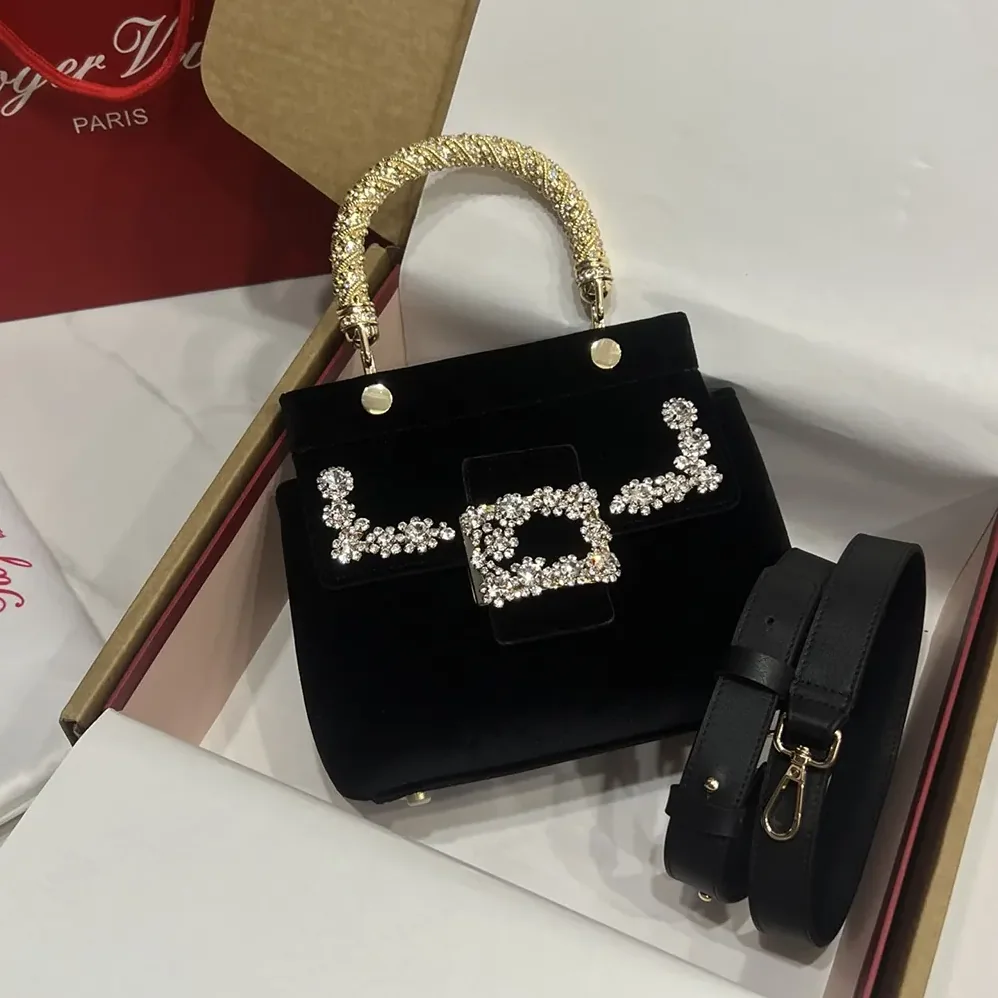 Roger Vivier Cabas Jewel Efflorescence Mini Bag in Velvet for Women in Black Roger Vivier Cabas Jewel Efflorescence Mini Bag in Velvet for Women in Black