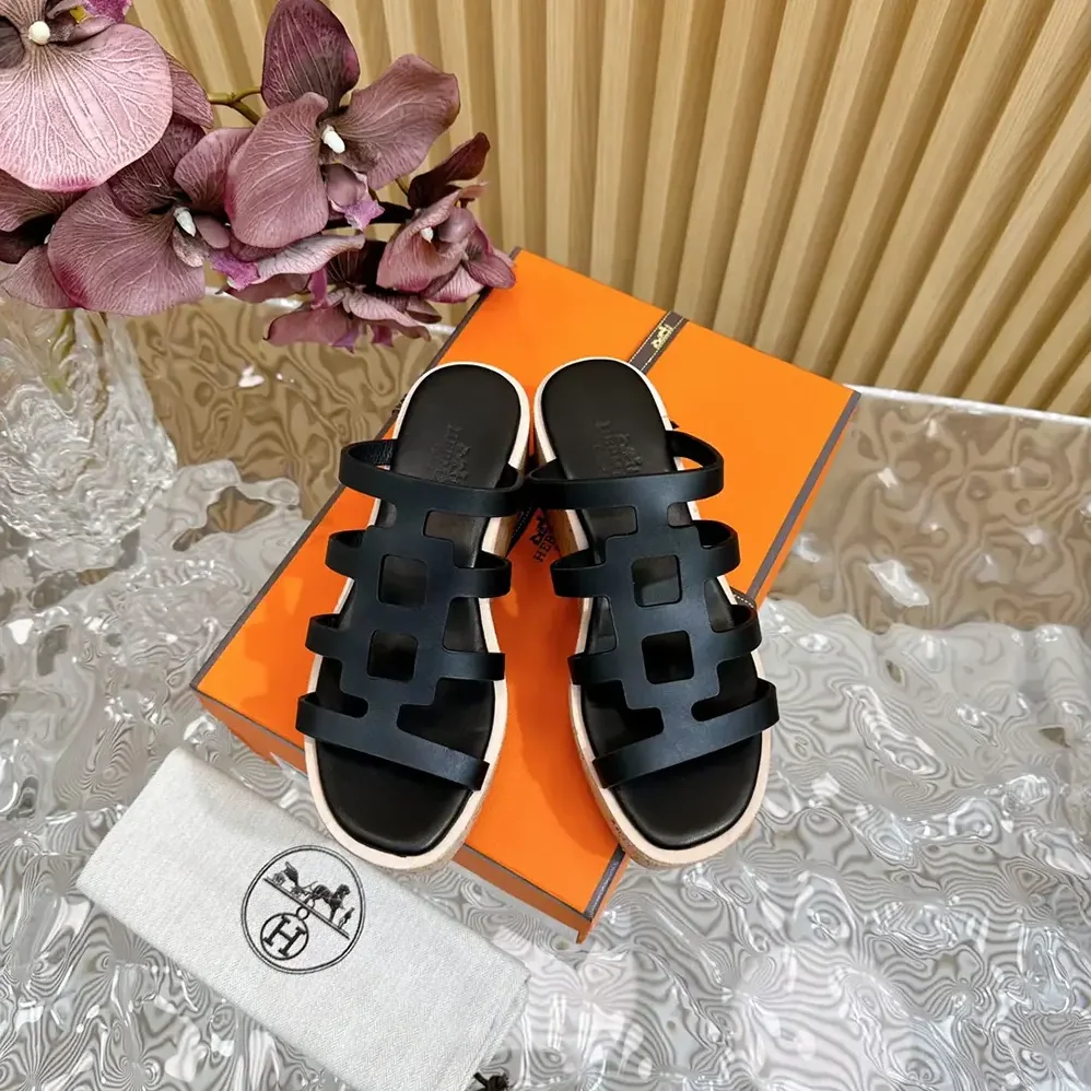 Hermes Isabella 30 Sandal in Calfskin-Black H241120Z for Women