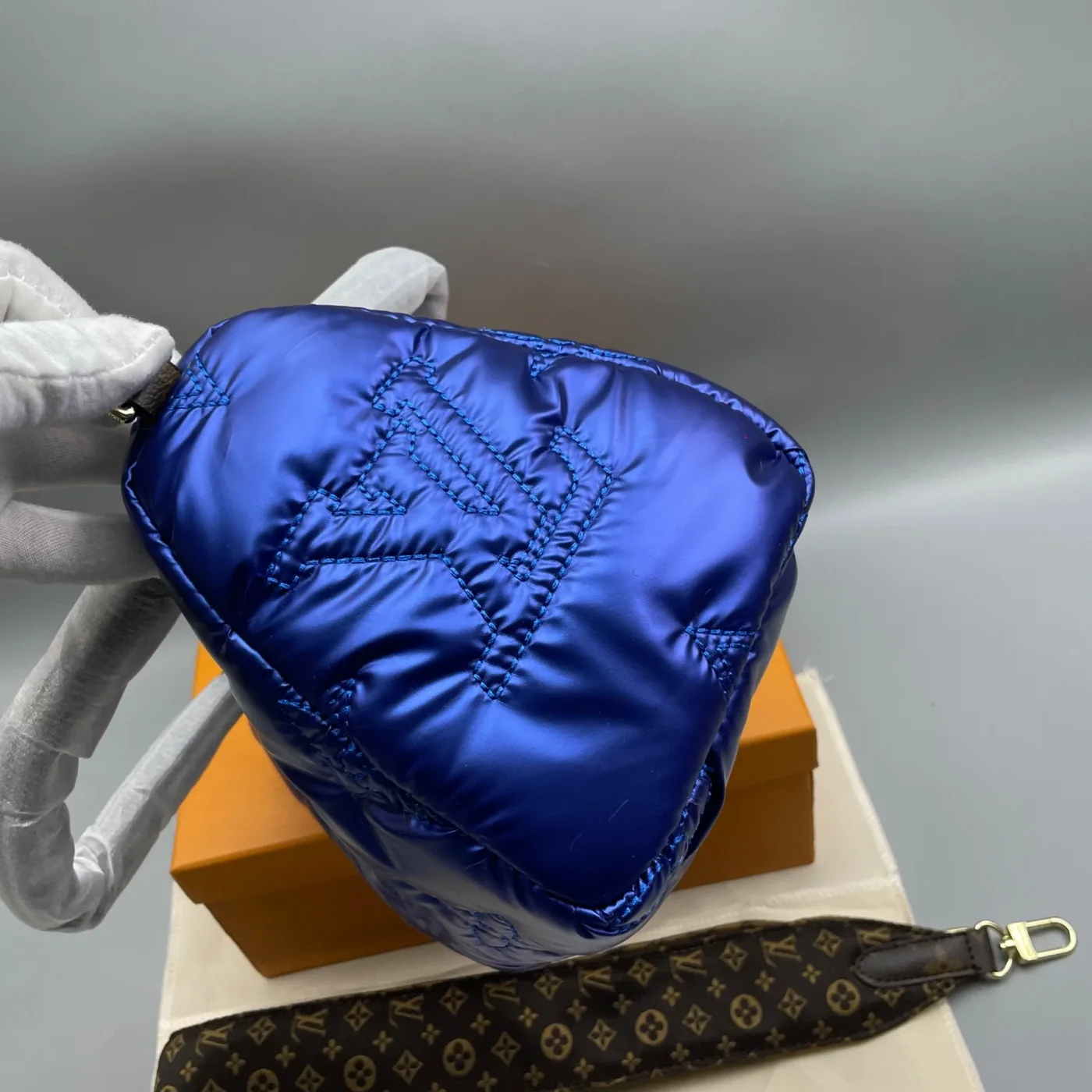 Louis Vuitton Speedy Bandouliere 35 White / Louis Vuitton Speedy Bandouliere 35 White /