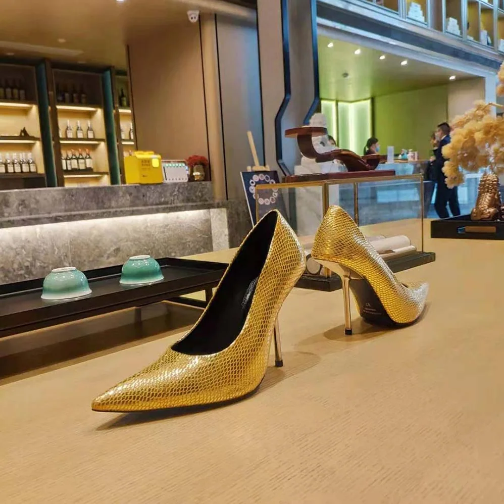 Balenciaga Essex 110mm Pump in Gold Python Effect Calfskin for Women