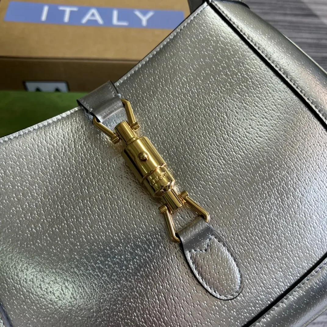 Gucci Jackie 1961 Medium Shoulder Bag Silver Gucci Jackie 1961 Medium Shoulder Bag Silver