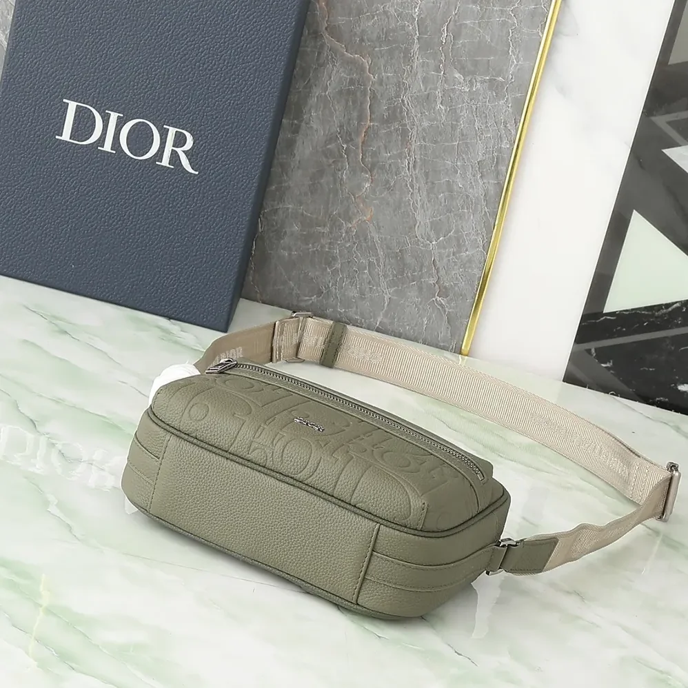 Dior Rider 2.0 Zipped Messenger Bag Khaki Dior Gravity Leather and Khaki Grained Calfskin for Men Dior Rider 2.0 Zipped Messenger Bag Khaki Dior Gravity Leather and Khaki Grained Calfskin for Men