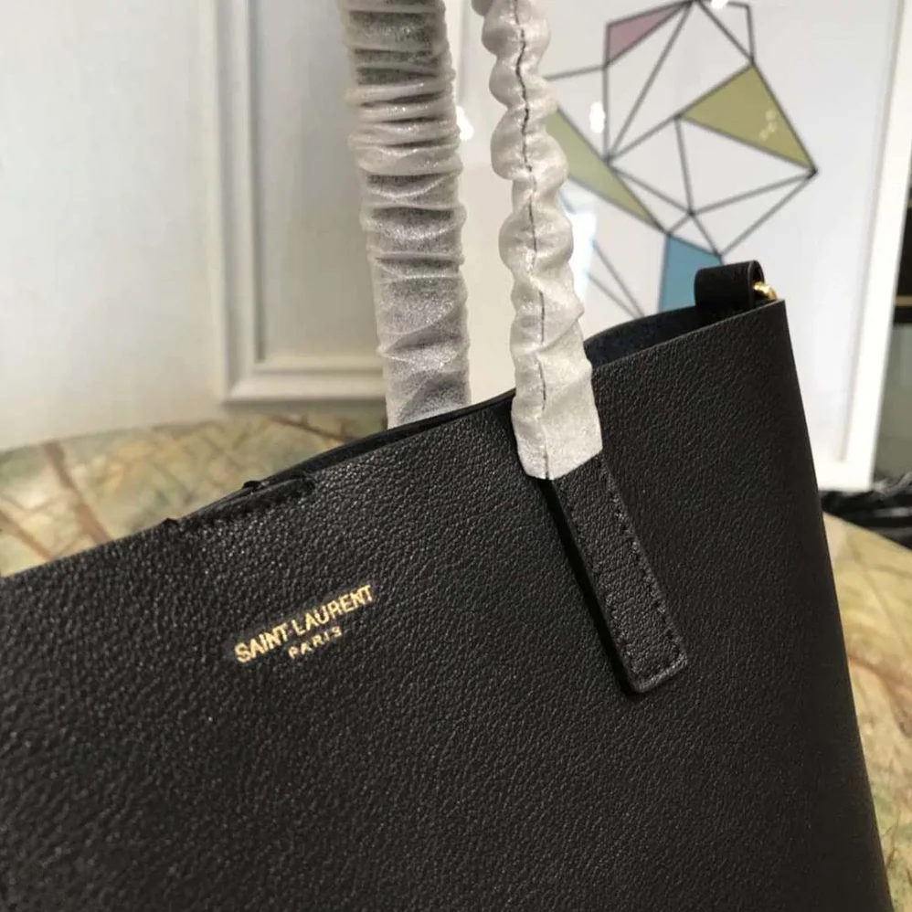 Saint Laurent YSL Saint Laurent Toy Shopping Supple for Women in Black Saint Laurent YSL Saint Laurent Toy Shopping Supple for Women in Black
