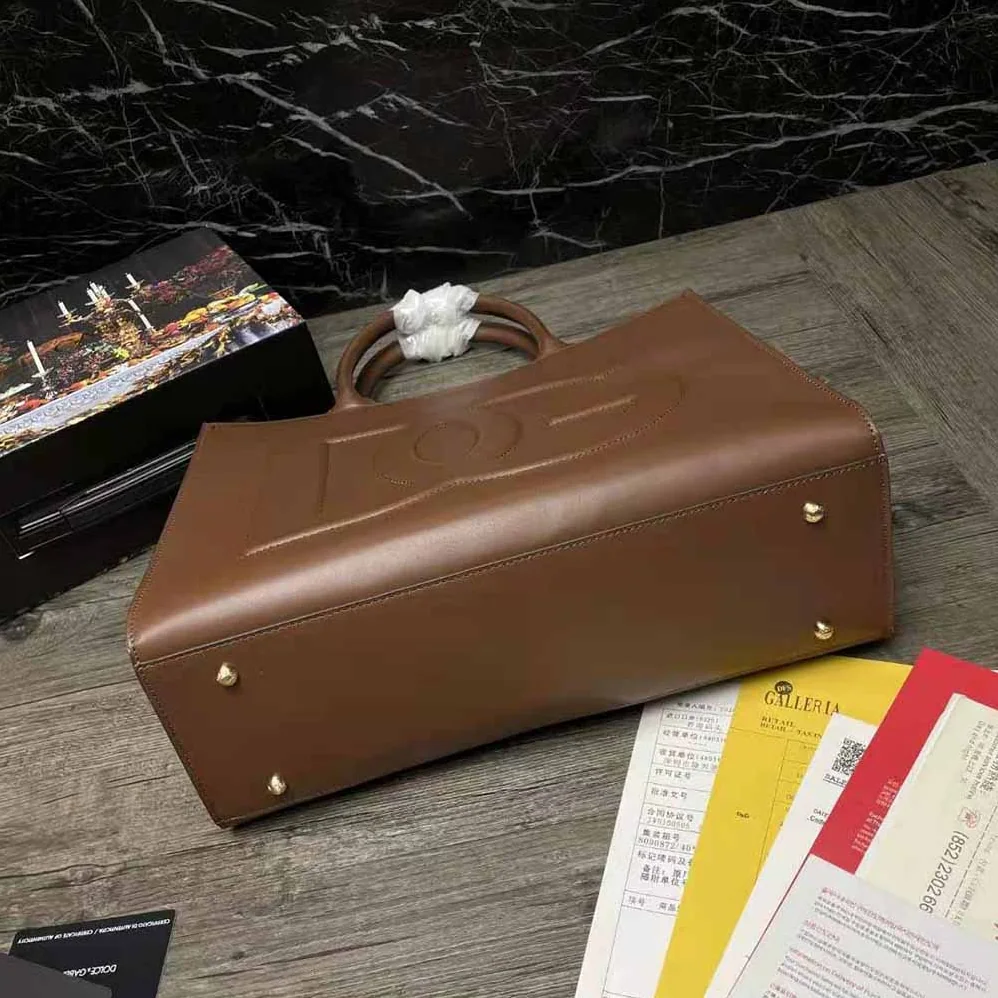 Dolce Gabbana D&G Small Calfskin DG Daily Shopper for Women in Brown Dolce Gabbana D&G Small Calfskin DG Daily Shopper for Women in Brown