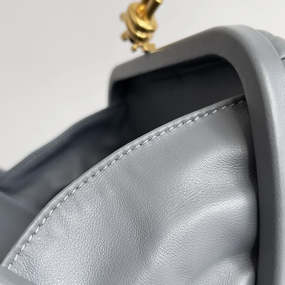 Bottega Veneta Knot Minaudière Clutch in Calfskin Leather for Women in Grey Bottega Veneta Knot Minaudière Clutch in Calfskin Leather for Women in Grey