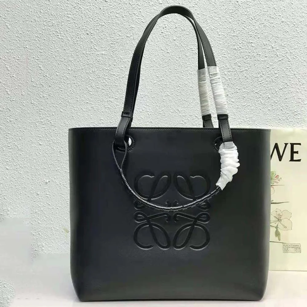 Loewe Anagram Tote in Classic Calfskin for Women in Black Loewe Anagram Tote in Classic Calfskin for Women in Black
