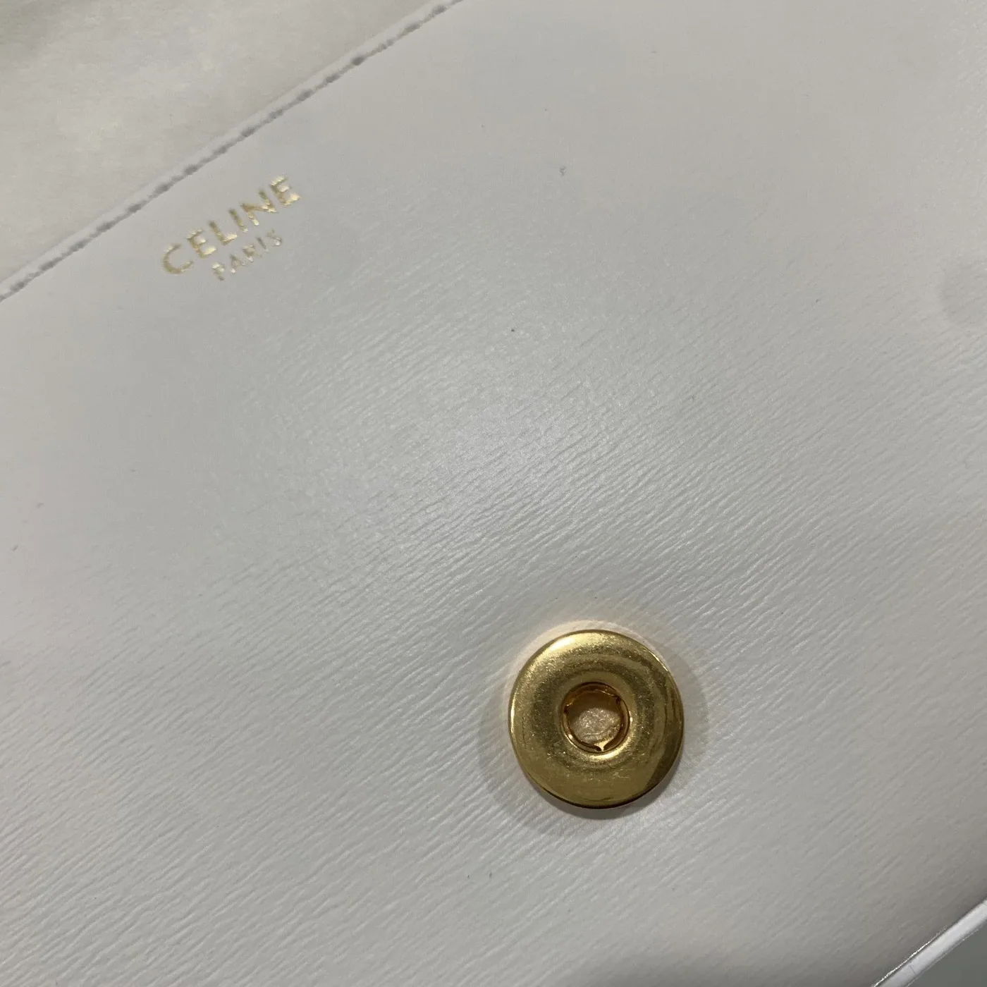 Celine Chain Shoulder Bag Cuir Triomphe White / Celine Chain Shoulder Bag Cuir Triomphe White /