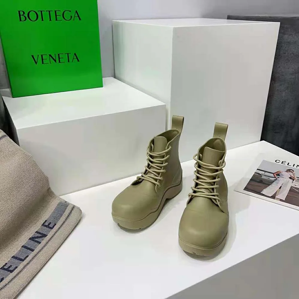 Bottega Veneta Puddle Lace-Up Ankle Boot for Unisex in Green