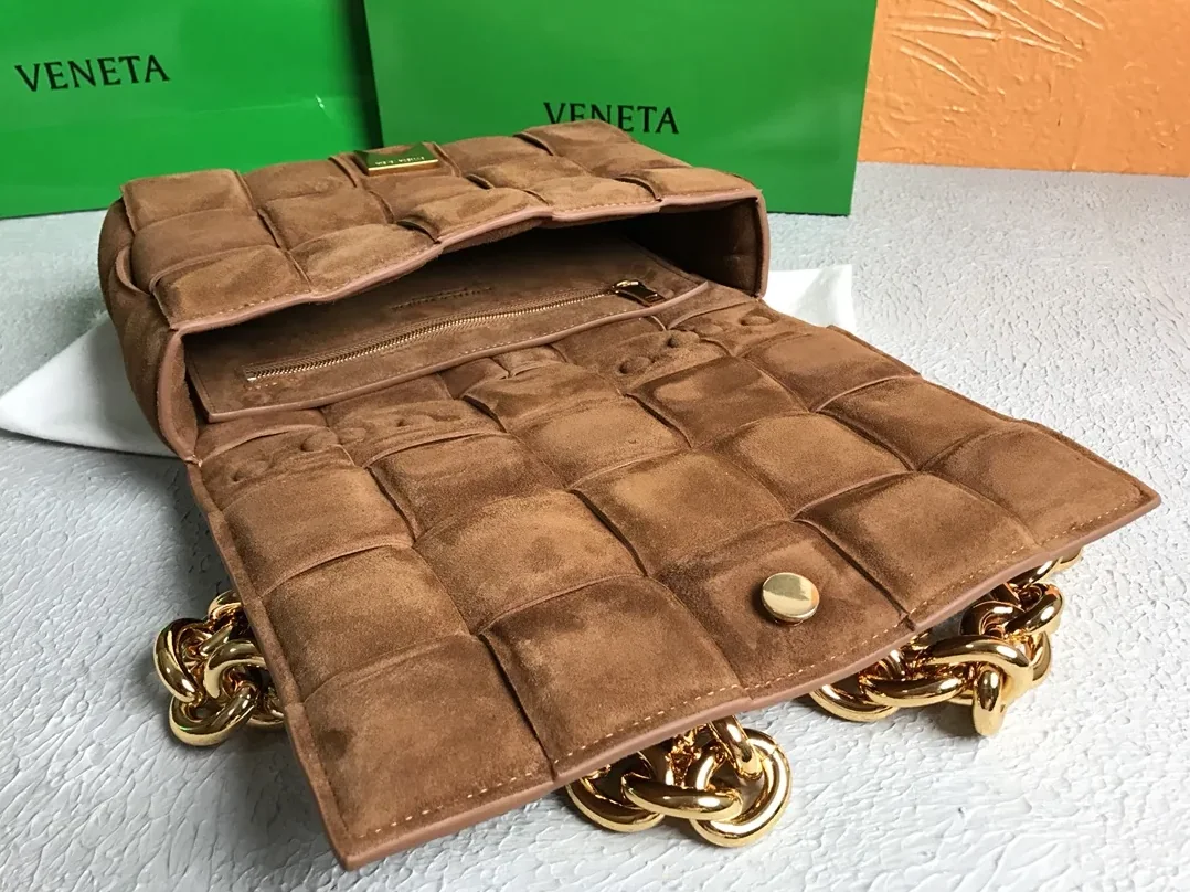 Bottega Veneta Chain Cassette Acorn