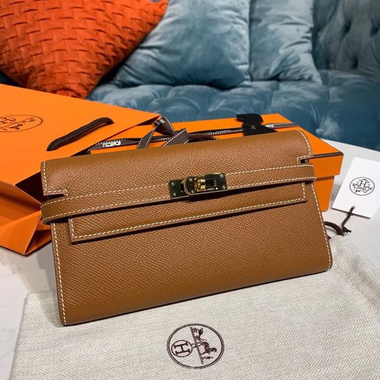 Hermes Kelly Wallet To Go Woc Brown With Gold Toned Hardware Bag / Hermes Kelly Wallet To Go Woc Brown With Gold Toned Hardware Bag /