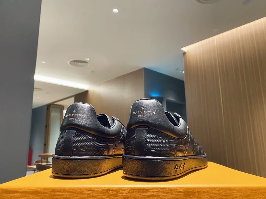 Louis Vuitton Luxembourg Sneaker Black LV 1A8QEB Louis Vuitton Luxembourg Sneaker Black LV 1A8QEB