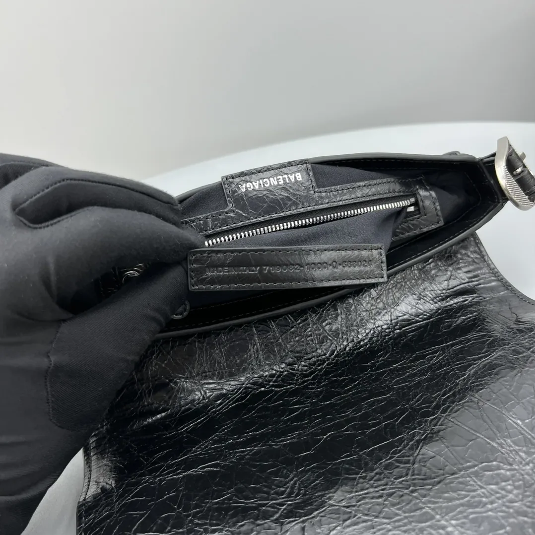 Balenciaga Le Cagole XS Flap Bag Black /