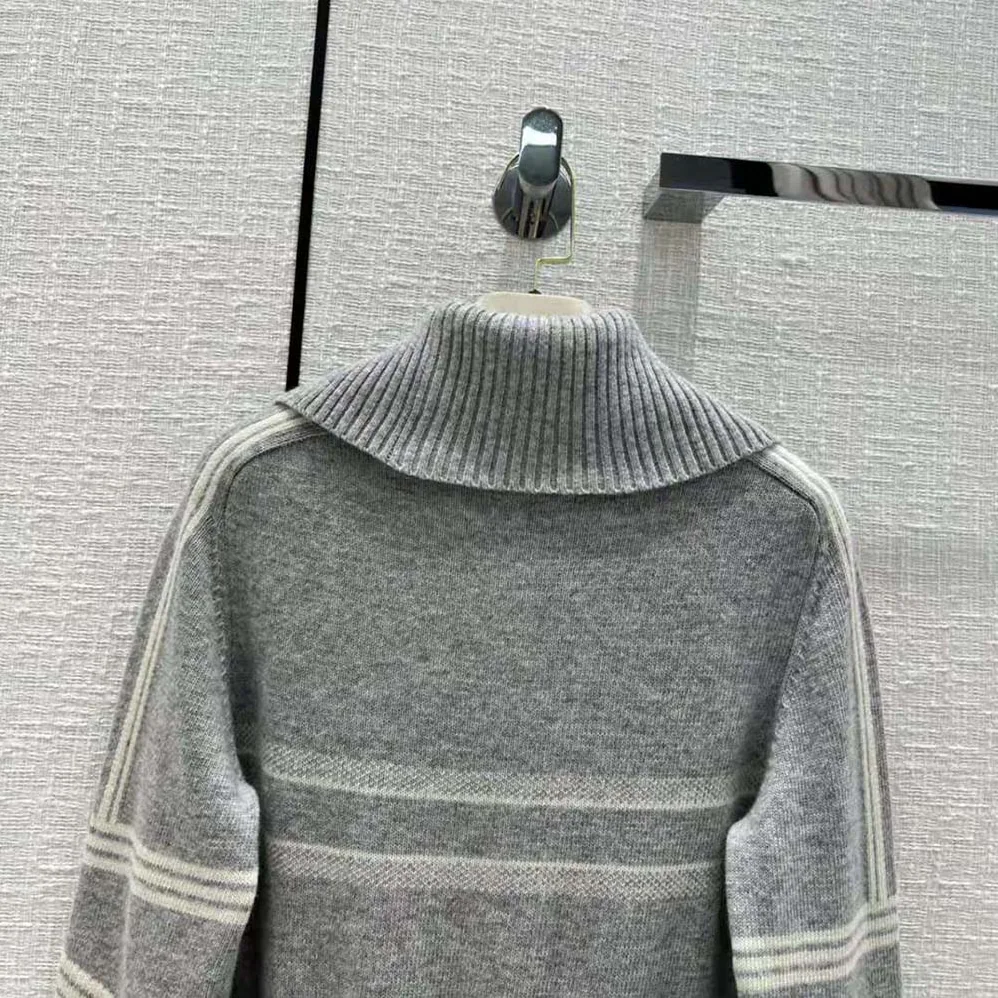 Dior Dioralps Stand-Collar Sweater Gray and White Three-Tone Dior Star Wool and Cashmere Knit for Women Dior Dioralps Stand-Collar Sweater Gray and White Three-Tone Dior Star Wool and Cashmere Knit for Women