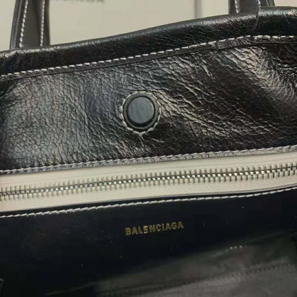 Balenciaga Barbes Small East-West Shopper Bag in Black for Women