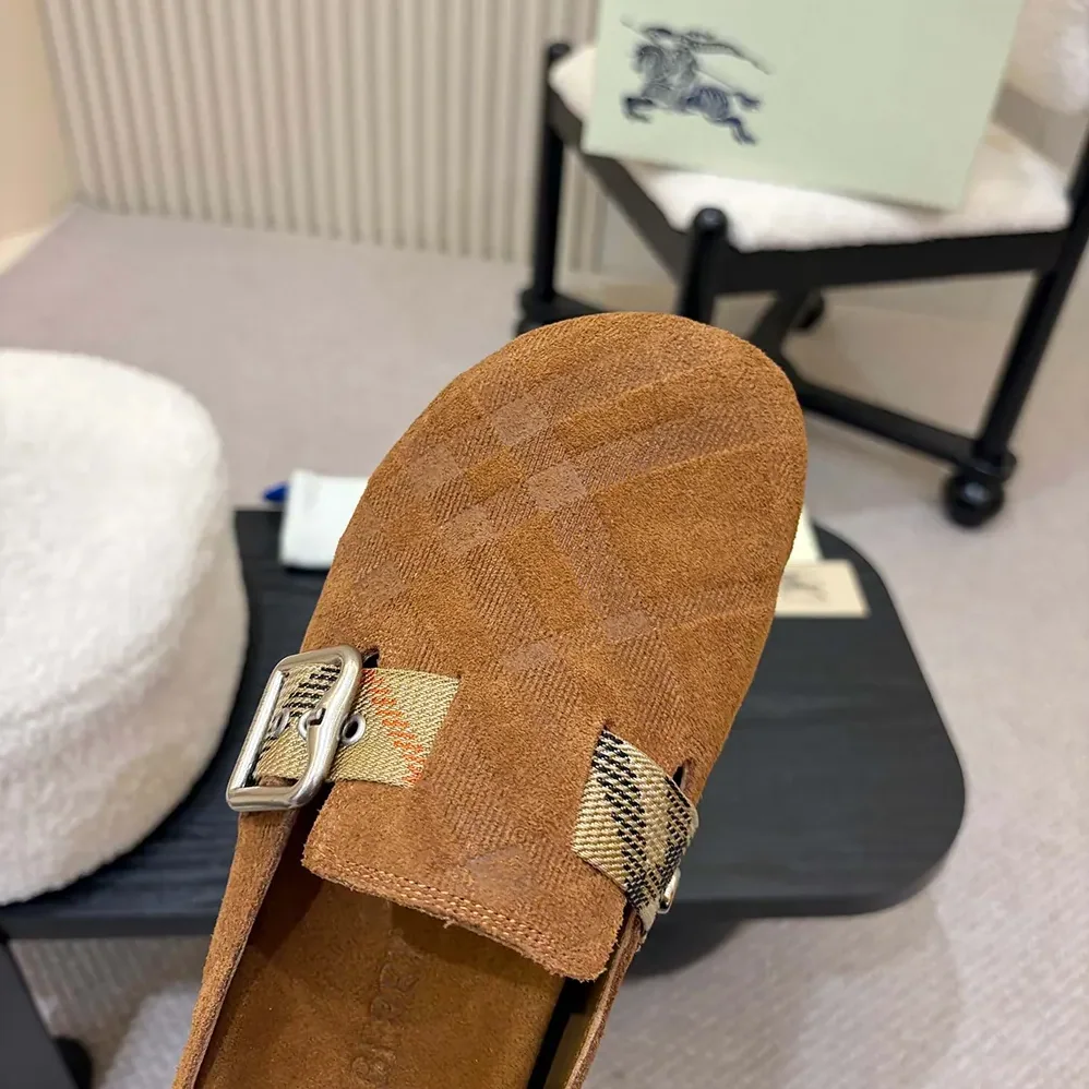 Burberry Check Denim Urchin Clogs for Unisex in Jute Beige